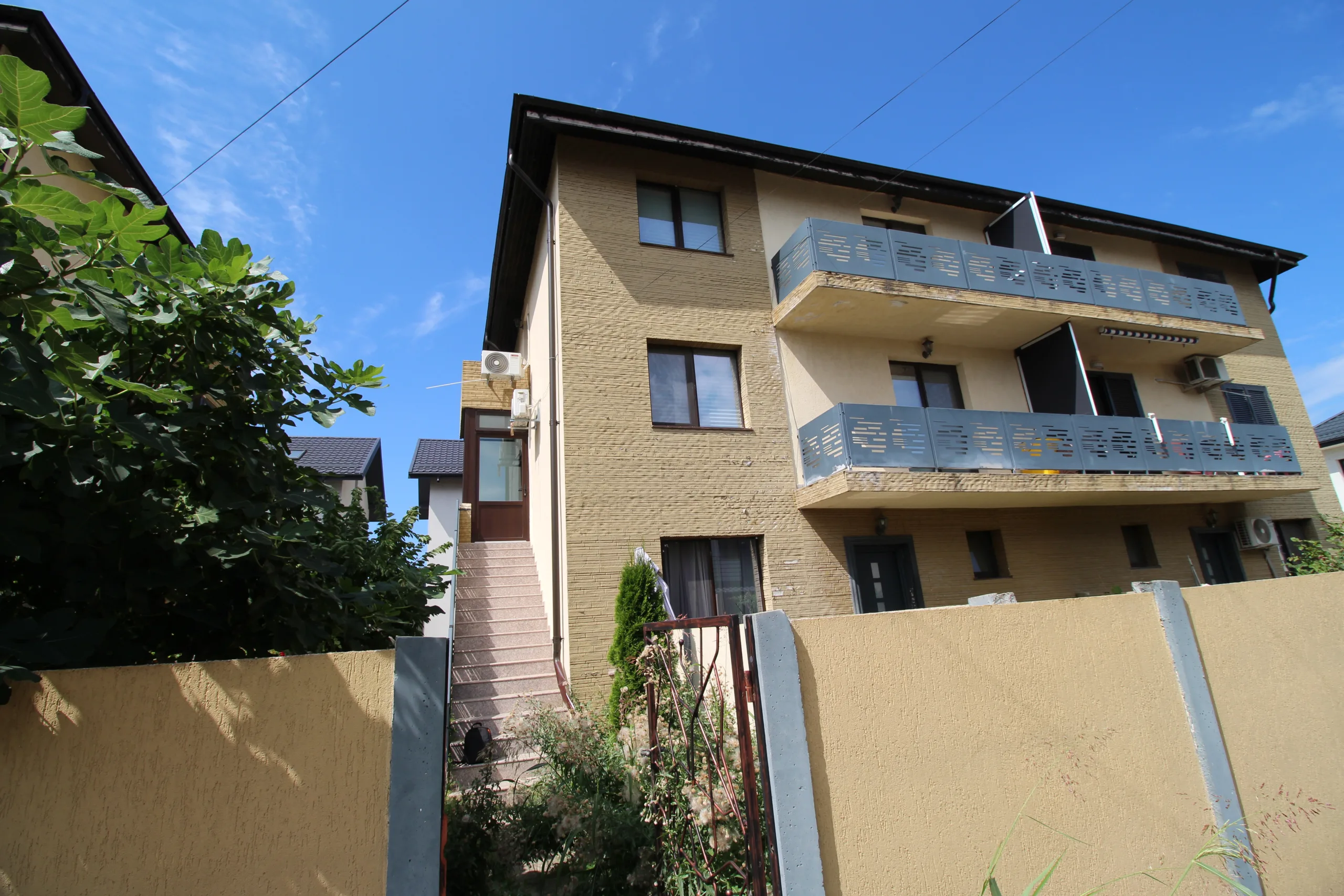 Bragadiru - Complex privat - Apartament spatios si luminos + curte