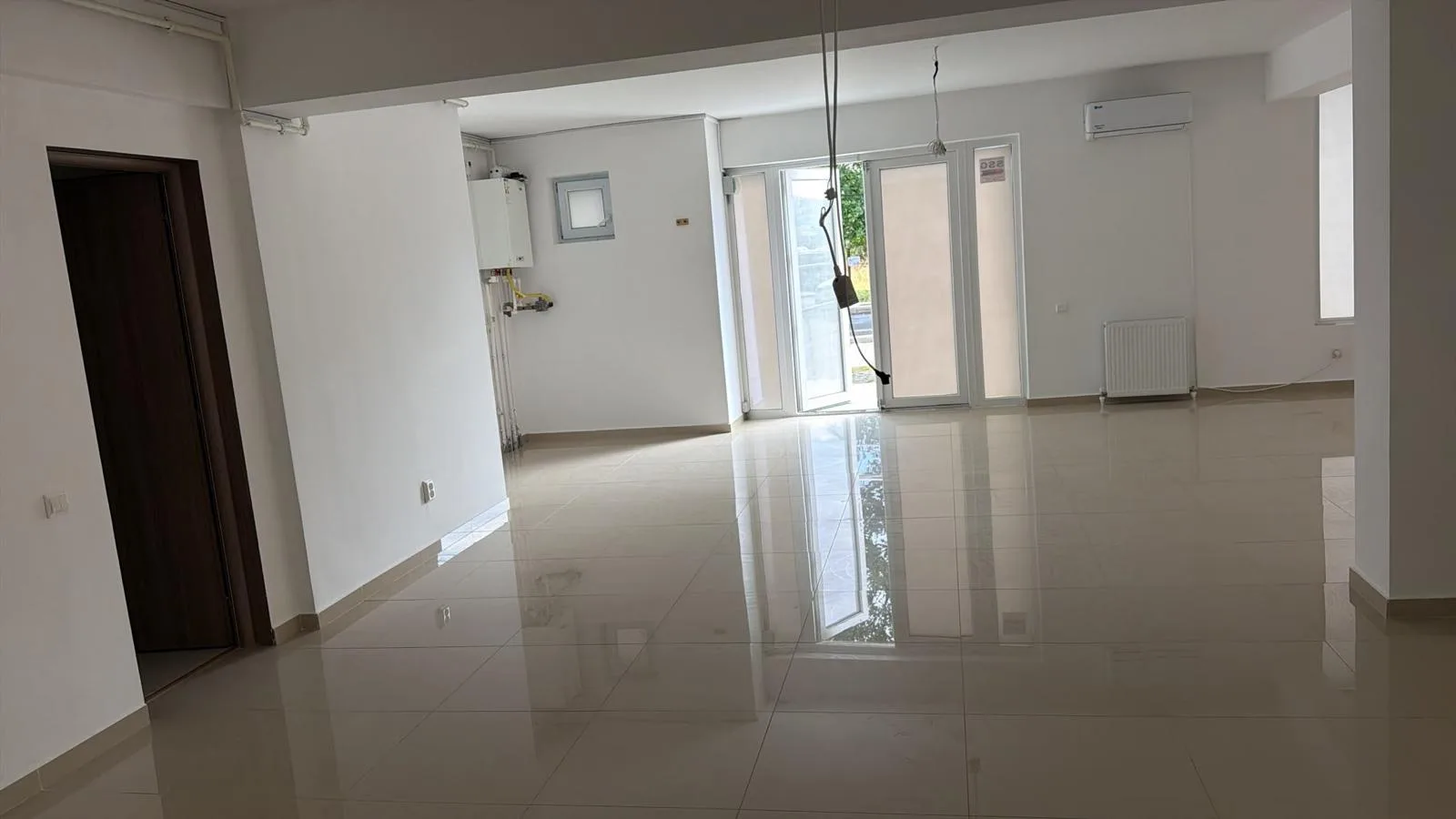 Spatiu de inchiriat | Vad Comercial Foarte mare | Bragadiru